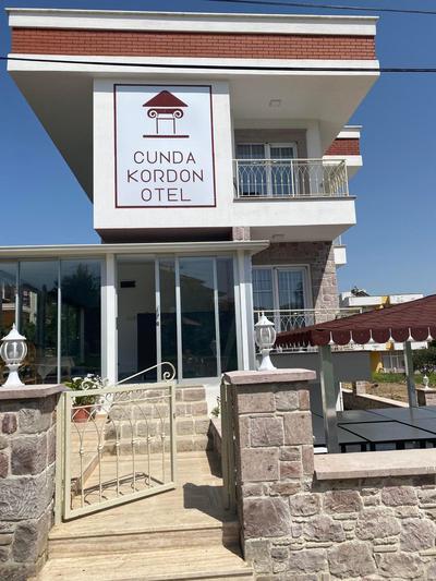 Cunda Kordon Otel
