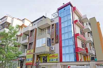 Itsy Hotels Ransu Residency