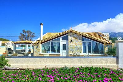 Beach Villa Athanasia - villa with private pool on the beach by PosarelliVillas