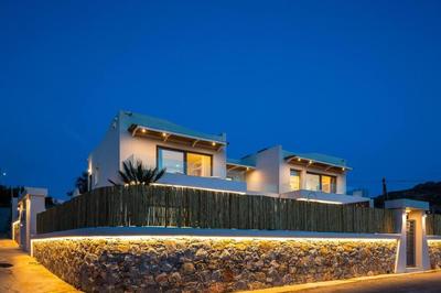 Villa Daphne-Naiades/ 2 bedrooms,luxury,beachfront