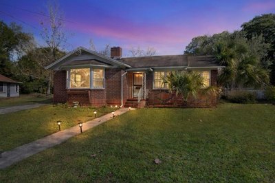 Comfy Pet Friendly Home in Jacksonville Mins to Downtown