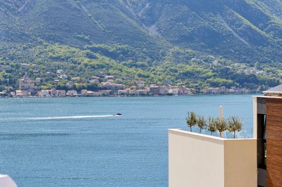 Defne's House View