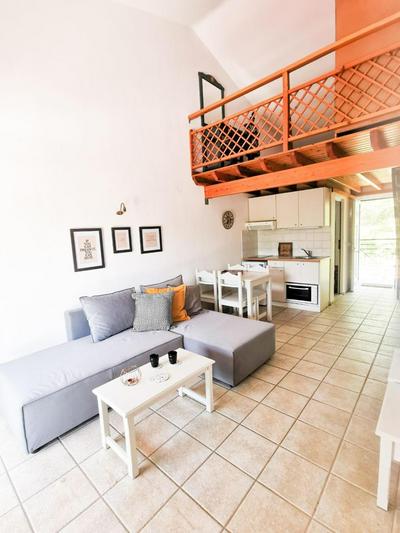 Haris Apartments