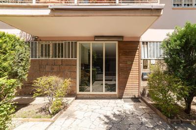 Guest Host - Sunny Terrace Apt in Piazza Bologna