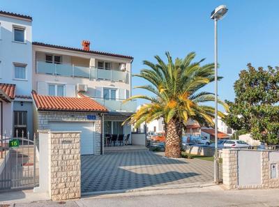 Summer house Pula