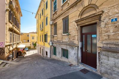 Rijeka Old Town Apartment