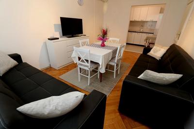 Apartment Mira Lapad