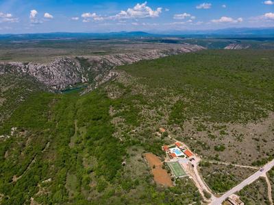 Promina luxury villa with 72sqm Heated Pool, Jacuzzi, Infrared Sauna, Tennis court, Media room