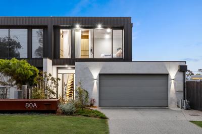 Sensational 4 Bedroom House - Free Parking - Free WIFI