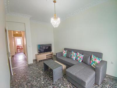 Fully renovated apartment close to the bus station and the city center!
