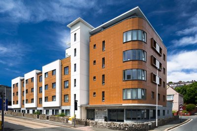 Spacious Plymouth Studios at St Augustines House - ideal for city break!