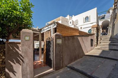 Capri Town Apartments