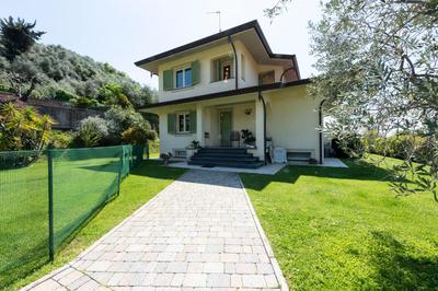 Villa Mia by Mmega