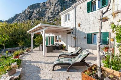 New Villa OLE, stone house, sea view, jacuzzi