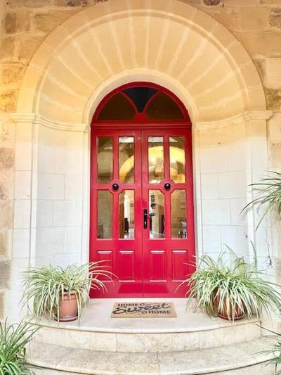 Villa Rossa Gozo - 5 bedroom ensuite with pool & jacuzzi