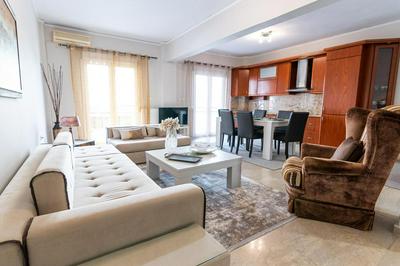 Anastasias House - 100m from the Blue Coast