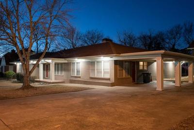 Oakwood Manor - Steps to Oaklawn, minutes to Downtown, Lakes, More