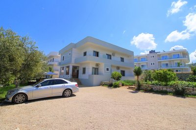 Erjon Apartments