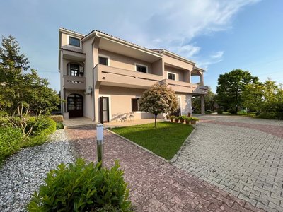 Apartment Lina