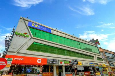 FabHotel Geetraj Palace