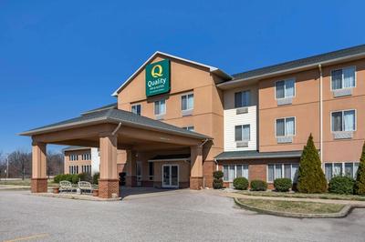 Quality Inn & Suites near Owensboro & Holiday World GOLD AWARD WINNER
