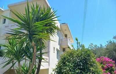Litinas Apartments
