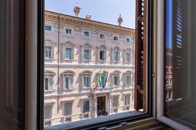 Navona View