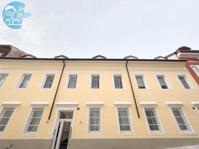 Gozzi 4 Tirabora Short Rent
