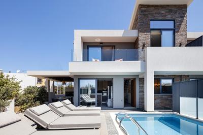 VillAgioi - Luxury villas, Private Pools, 450m to the Beach