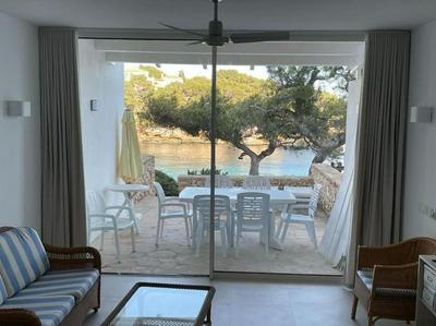 Waterfront Apartment 'Maria'. Pool. WIFI