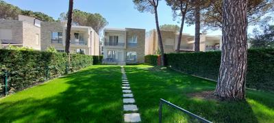 Villa Reina_Lura3_Gjiri Lalzit