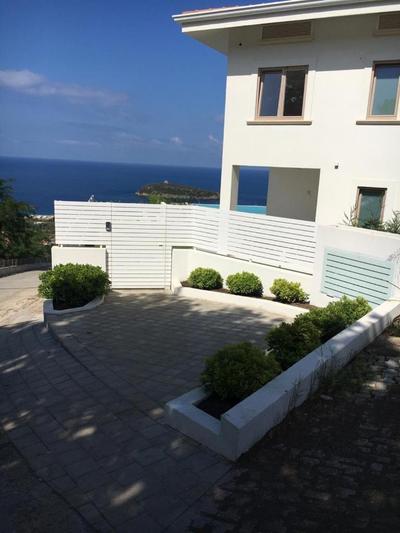 Luxury villa Blue&Blanc piscina a sfioro isola