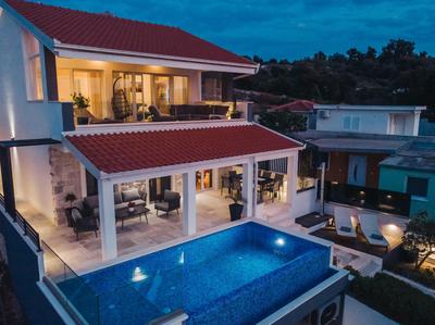 Villa Miracle