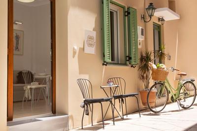 Centrale Lefkada old town