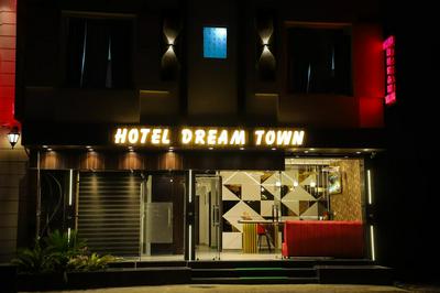 Hotel Dream Town
