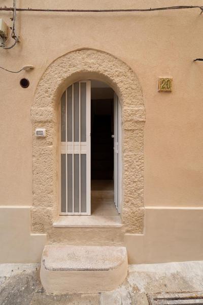 GuestHost - Ortigia Colourful Apartment