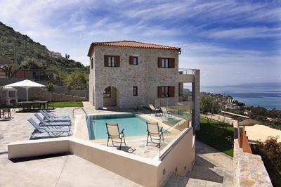 Villa Dafni - Infinite Sea Vistas with Private Pool