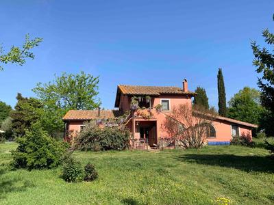 La casa di Francesco Incantevole casale di campagna with pool piscina