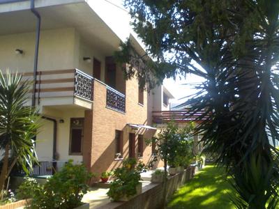 B&B LE MAGNOLIE