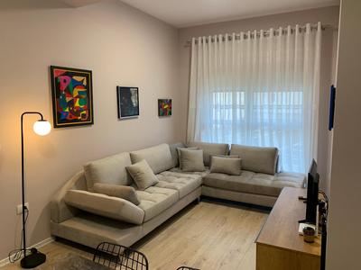 Lovely 1-bedroom Condo in Tirana WiFi-Netflix-AC