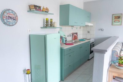 Renovated Apartment in Adelianos Kampos