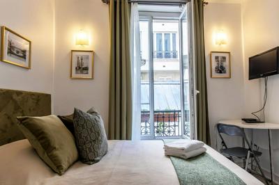 Montmartre Apartments Chagall