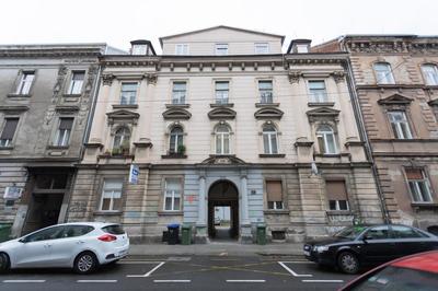 Luxury City Center Apartments close to National Theater