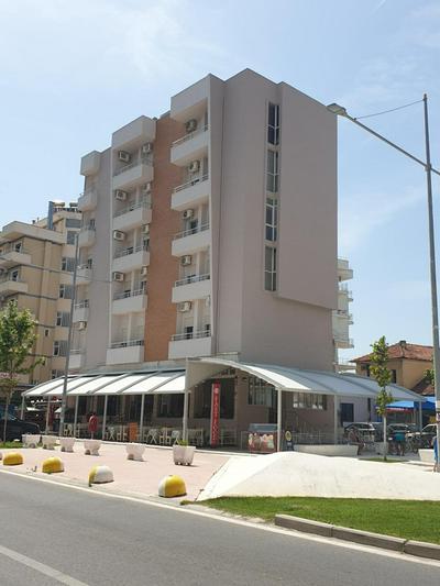 Vila Tirona
