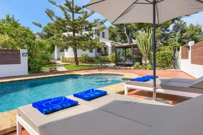 Villa Luna by Aguilarent