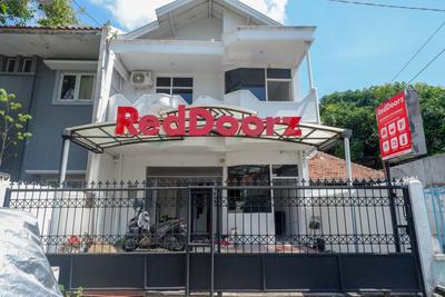 KoolKost Syariah near Universitas PGRI Semarang - Minimun Stay 6 Nights