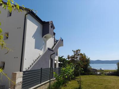 Apartman prvi red do mora