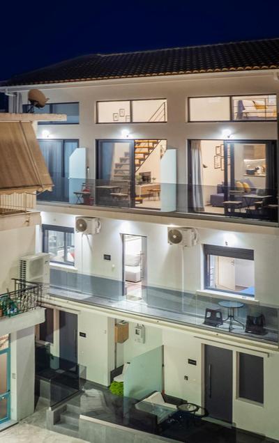 Bright & elegant loft suite in the city center