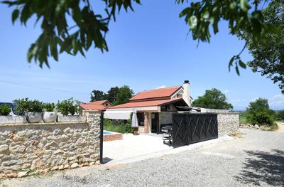 Villa ANTONA