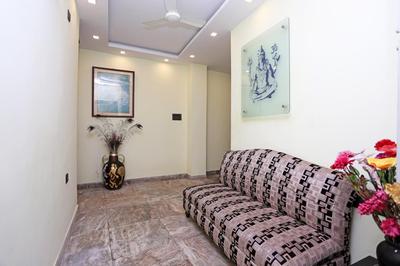 Collection O Church View Near St. Thomas's Church